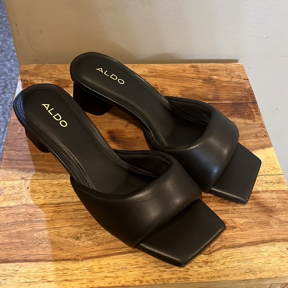 Aldo pillow walk black heels